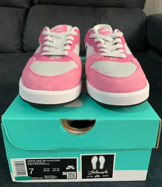 Zapatillas Nike SB Alleyoop Rosa y Blanco
