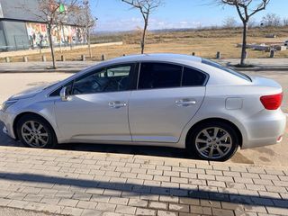 Toyota Avensis 2012
