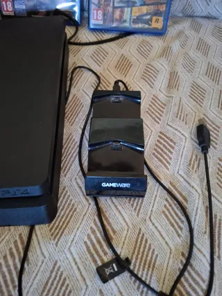 Consola PS4 Slim + 4 Juegos + 2 Mandos