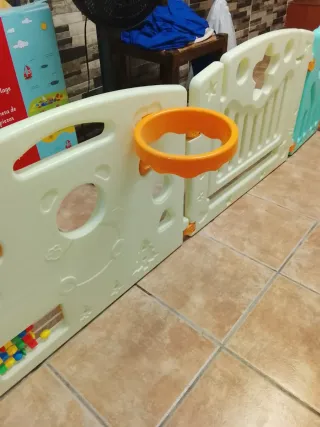 Parque infantil para bebés y niños