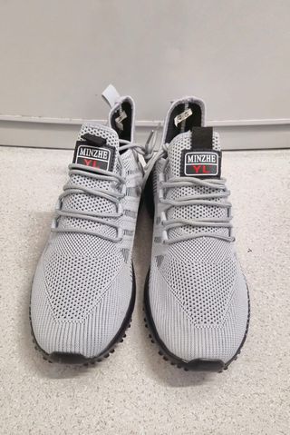 Botas y zapatillas nuevas para hombre talla 46 10€