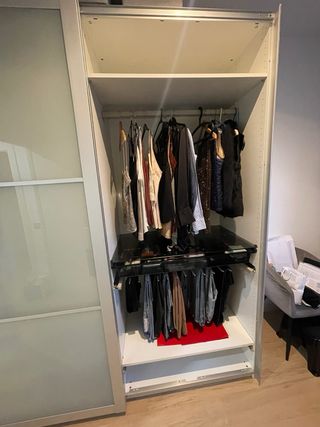 Guardaroba PAX Ikea con ante scorrevoli