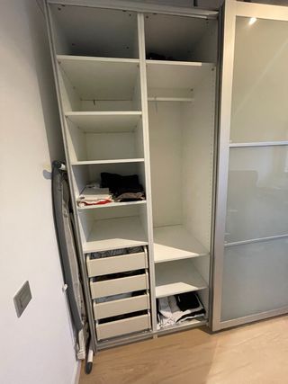 Guardaroba PAX Ikea con ante scorrevoli
