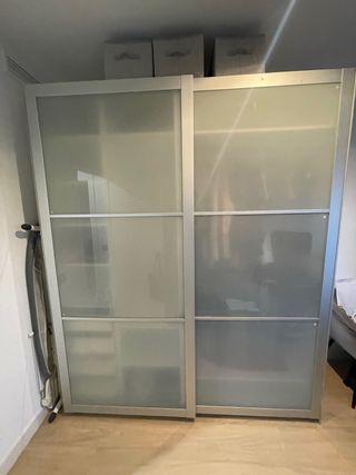 Guardaroba PAX Ikea con ante scorrevoli