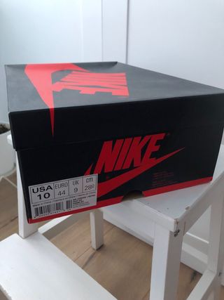 Nike Air Jordan 1 Retro Azul y Blanco