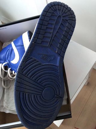 Nike Air Jordan 1 Retro Azul y Blanco