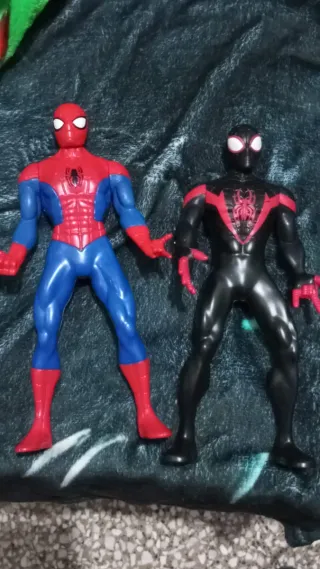 Figuras Spiderman y Miles Morales