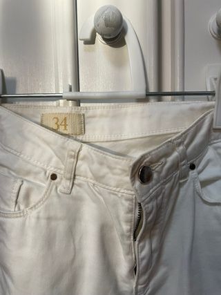 Pantalón pitillo Zara blanco talla 34