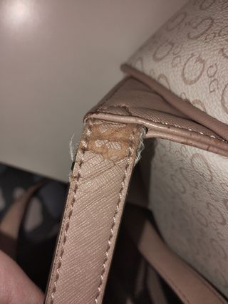 Mochila Guess Beige y Marrón