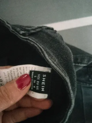 Falda cargo vaquera beige y negra