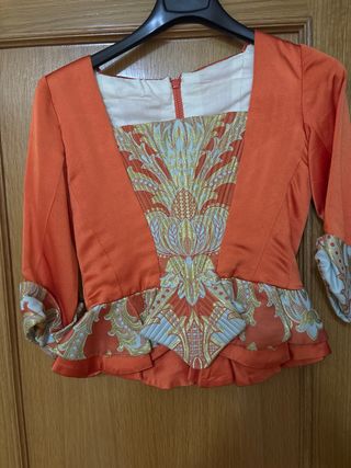 Traje o vestido de Alicantina