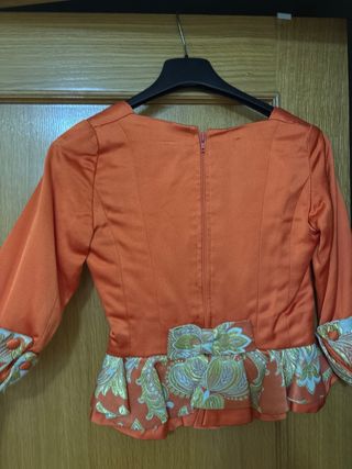 Traje o vestido de Alicantina