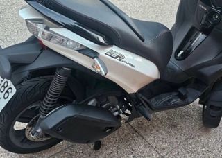 Moto  3 ruedas Piaggio MP3 300 yourban LT