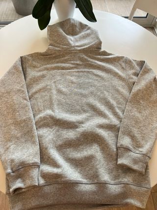 Sudadera Corteiz gris con estampado