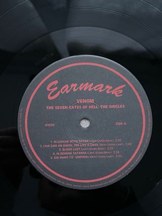 Vinilo Venom “The Seven Gates of Hell: Singles”