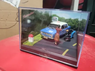Miniatura coche azul y blanco