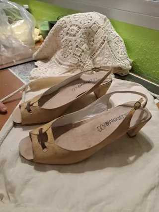 Zapatos LEITRONG Beige Tacón 5 cm