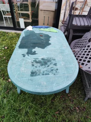 Mesa de jardín ovalada de plástico