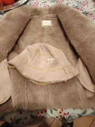 Cappottino bambina beige con cappello