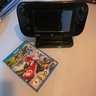 Nintendo Wii U + Mario Kart 8