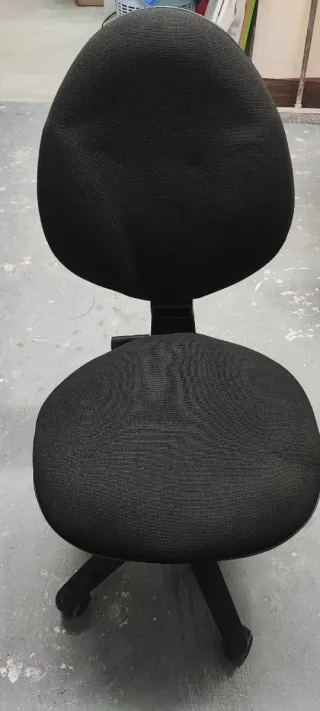 Sillas giratorias de oficina negras