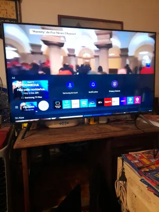 Smart TV Samsung 43 Negra Cristal UHD 4K