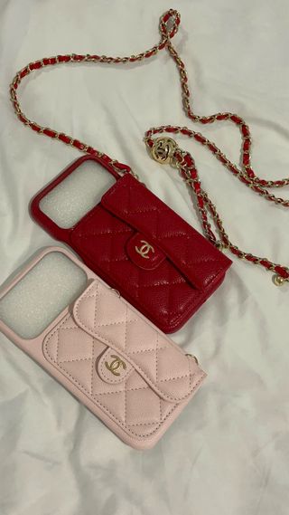 Funda Chanel acolchada con cadena