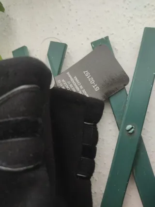 Conjunto gorro y guantes negro