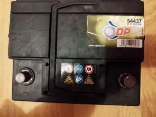 Batería Coche 44Ah DCHA