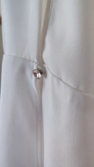 Blusa detalle Talla M, da más