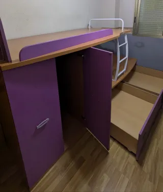 Litera juvenil con armario y cajoneras