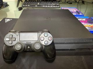 PS4 Pro 1TB + 3 Juegos