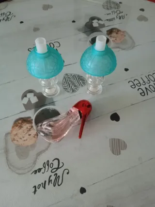 3 Tarritos Vacíos Perfume Tacón y Lámpara