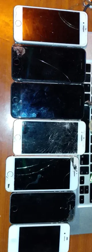 Lote 7 iPhones 4 a 8 (funcionan)