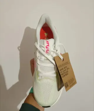 T40,5 Nike Structure 25 CM