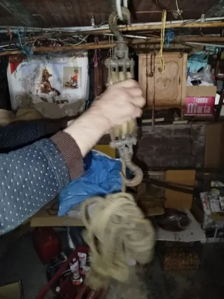 Polea triple antigua de metal/hierro