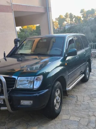 Toyota Land Cruiser dhj100