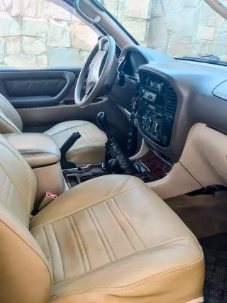 Toyota Land Cruiser dhj100