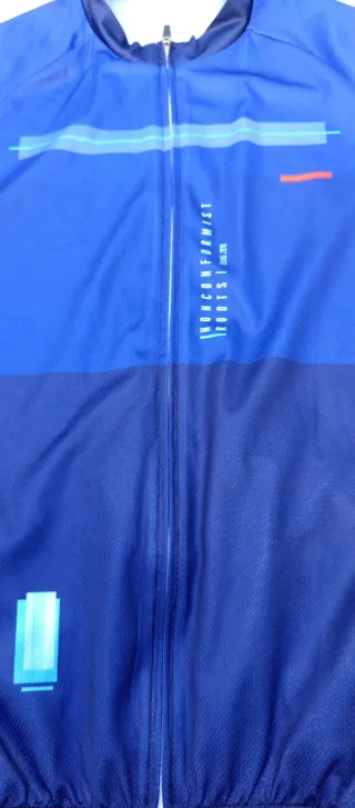 Maillot ciclista azul y blanco