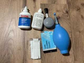 Nikon D3000 + 18-55mm VR + trípode aluminio etc...