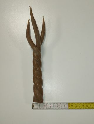 Candela a torciglione a 3 stoppini su base legno