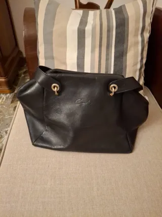 Bolso de piel azul marino oscuro