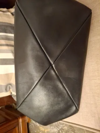 Bolso de piel azul marino oscuro