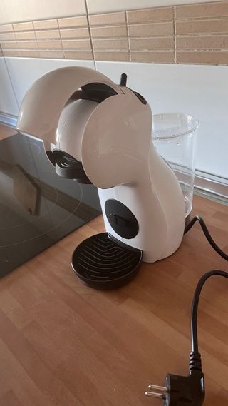 Cafetera Dolce Gusto DeLonghi