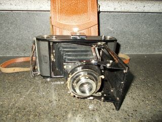 Antica macchina fotografica-soffietto ZEISS IKON