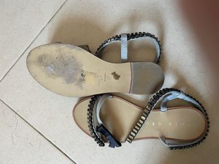 Sandalias Lola Cruz adornos plateados