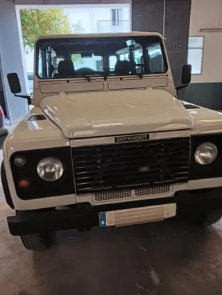 Land Rover Defender 2006