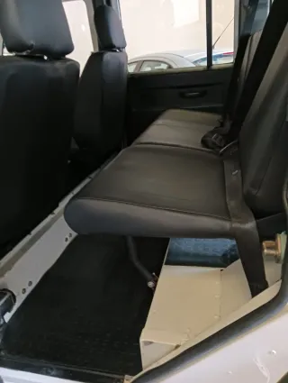 Land Rover Defender 2006