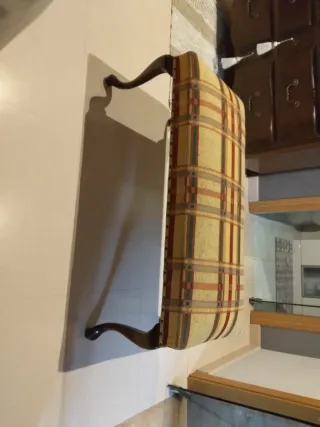 Banqueta tapizada a cuadros