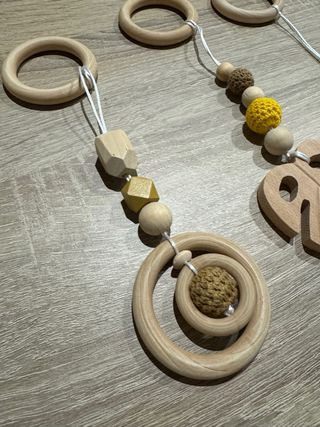 4 Colgantes Sensoriales Madera Bebé